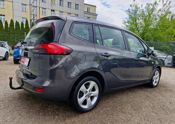 Opel Zafira cena 44900 przebieg: 106000, rok produkcji 2014 z Muszyna małe 781